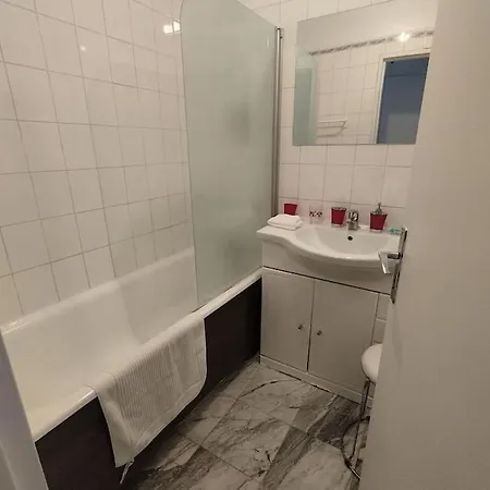 Apartment Sarcelles, Spacieux *